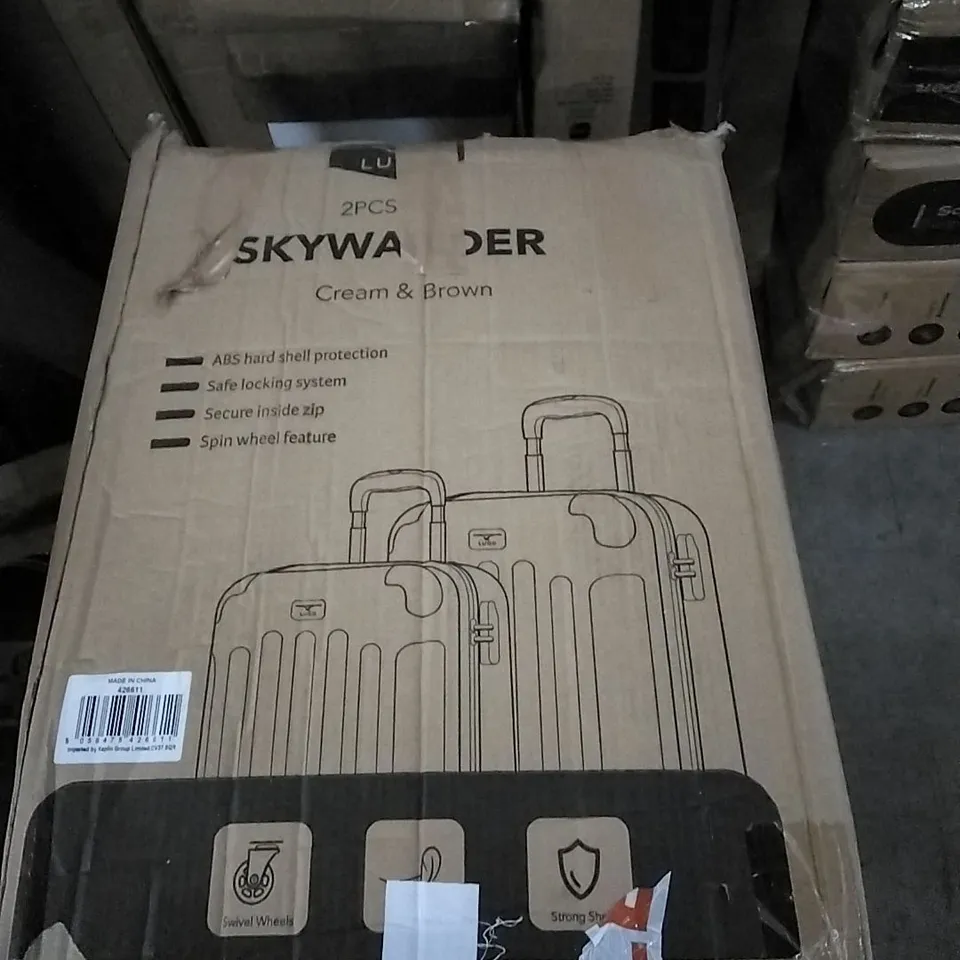 BOXED LUGG SKYWANDER HARDSHELL SUITCASE - CREAM & BOWN