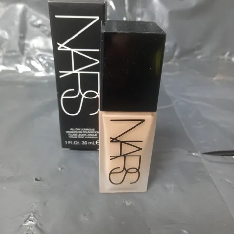 NARS ALL DAY LUMINOUS WEIGHTLESS FOUNDATION SHADE LIGHT 5