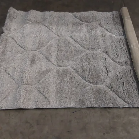 BRAND NEW BAGGED PACO PALMA RUG - 120 x 160cm