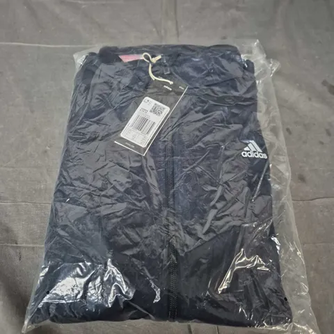 BAGGED ADIDAS BOYS TRACKSUIT IN NAVY - 13/14
