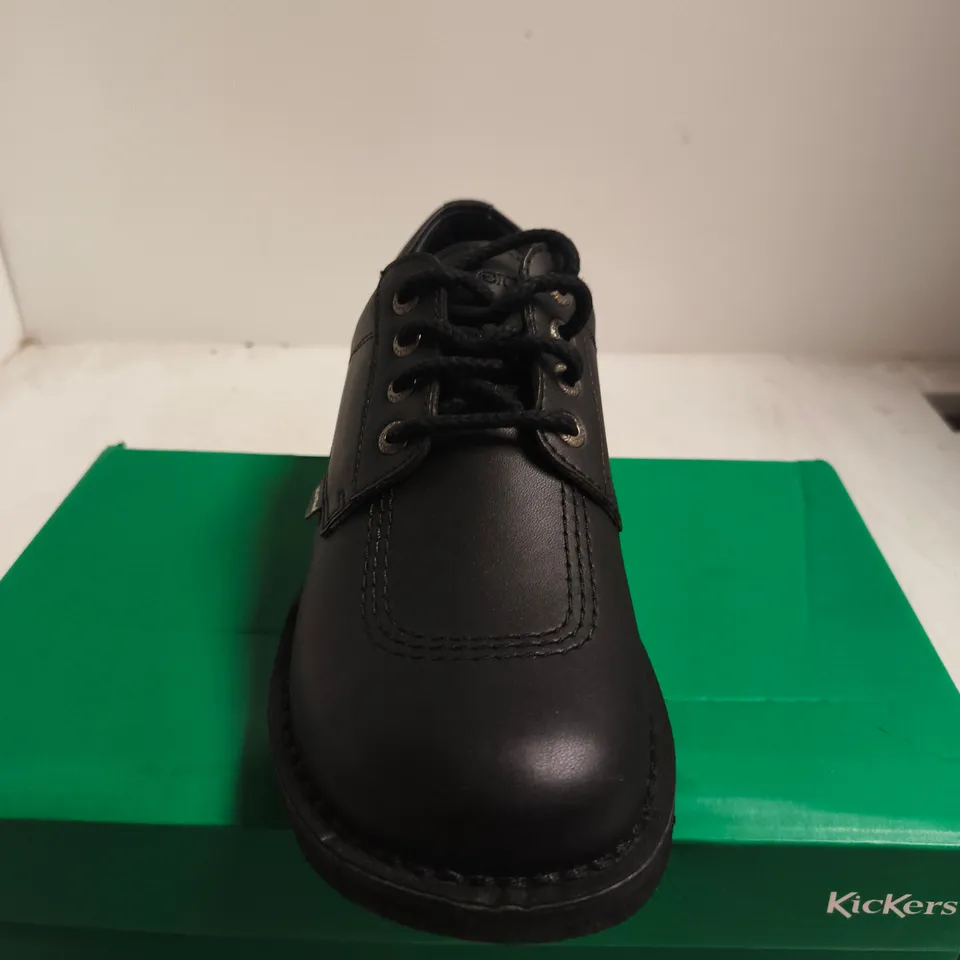 BOXED PAIR OF KICKERS KICK LO VEGAN SHOES – UK 6 