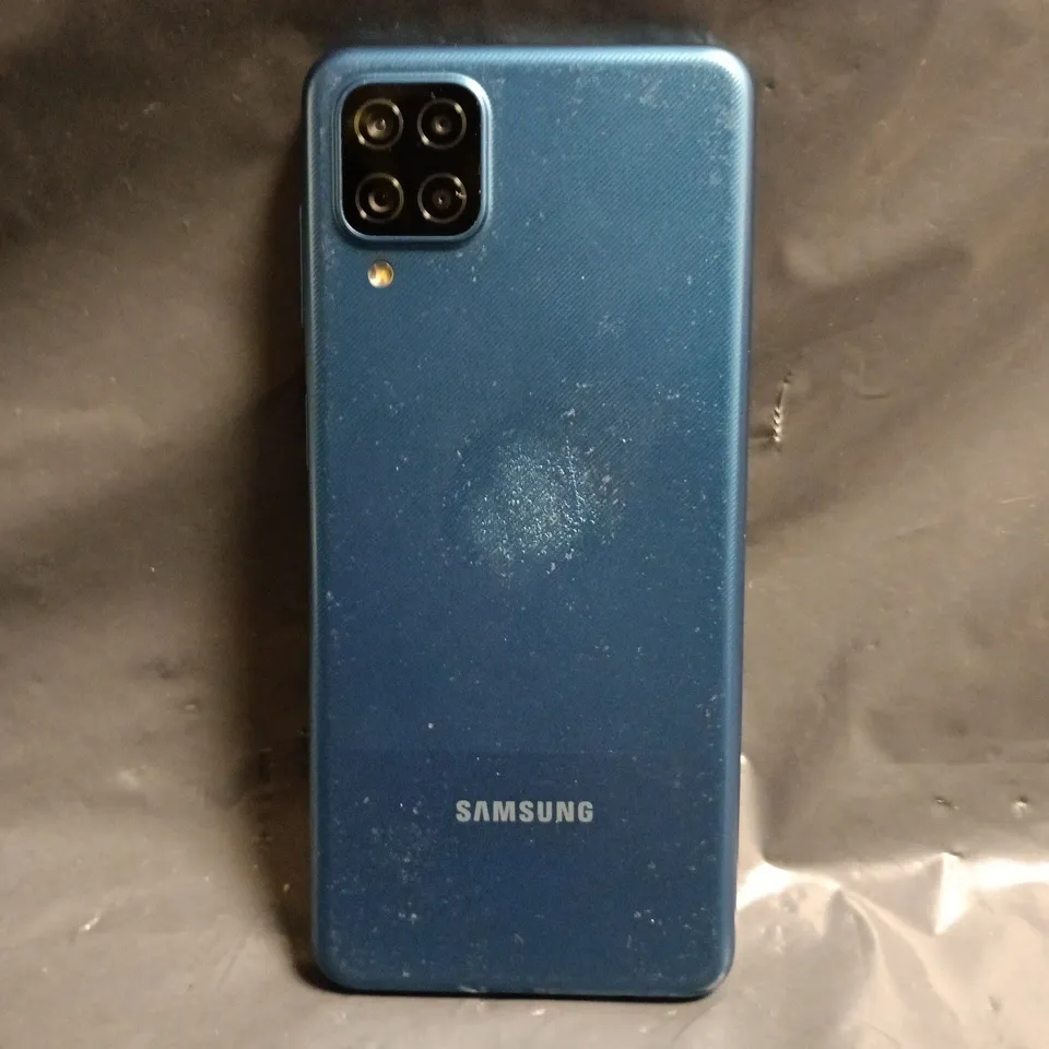 SAMSUNG GALAXY A12 MOBILE PHONE IN BLUE