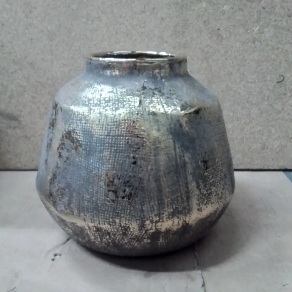 BOXED WESTERLEIGH GREY 19.5CM STONEWARE TABLE VASE
