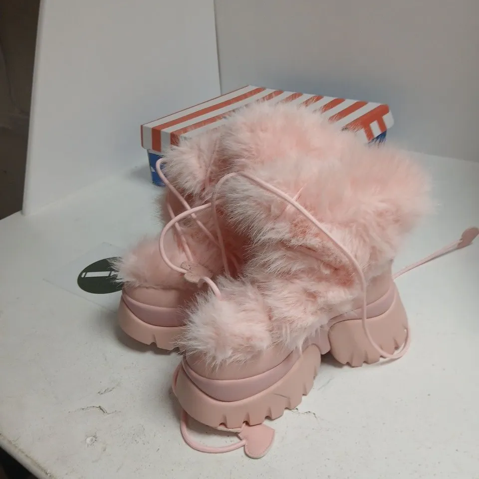 UK 5 KOI ' PINK FUR-TRIM WINTER BOOTS (EU 38; US 7)
