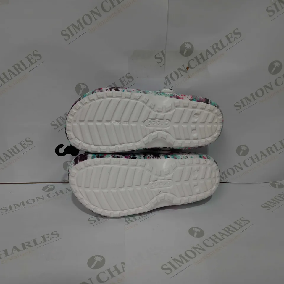 CROCS CLASSIC LINED TIE DYE - EU 38-39