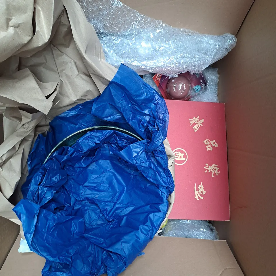 APPROXIMATELY 20 ASSORTED HOUSEHOLD PRODUCTS TO INCLUDE PEPPER MILL, PRINT HEAD CLEANING KIT, GLOBE PLANT WATERER ETC - COLLECTION ONLY