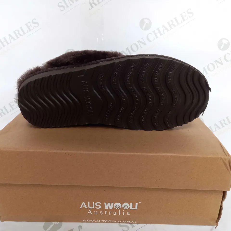 AUS WOOLI AUSTRALIA SYDNEY IN CHOCOLATE - UK 5 