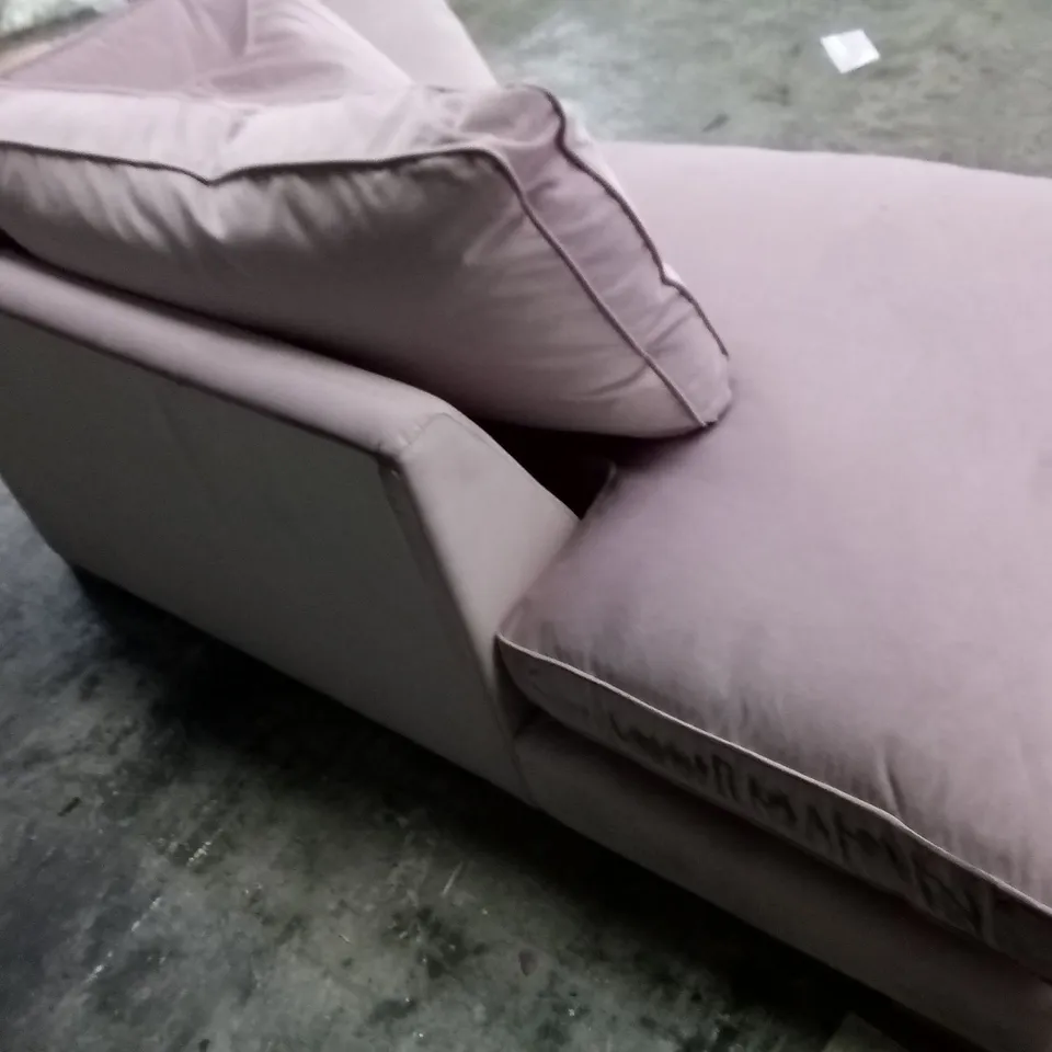 QUALITY THE LOUNGE CO DESIGNER CHAISE SOFA - PINK FABRIC 