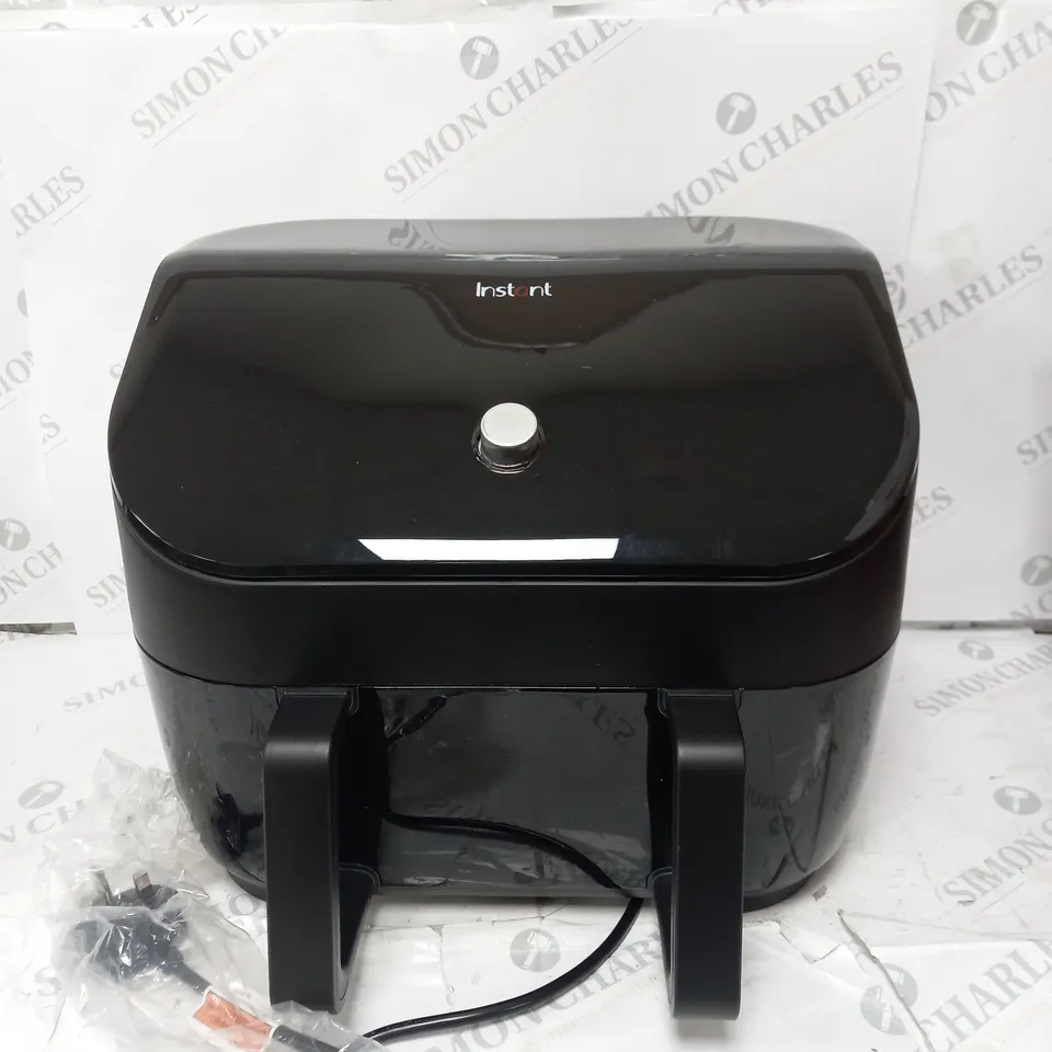 BOXED INSTANT VORTEX PLUS VERSAZONE AIR FRYER 