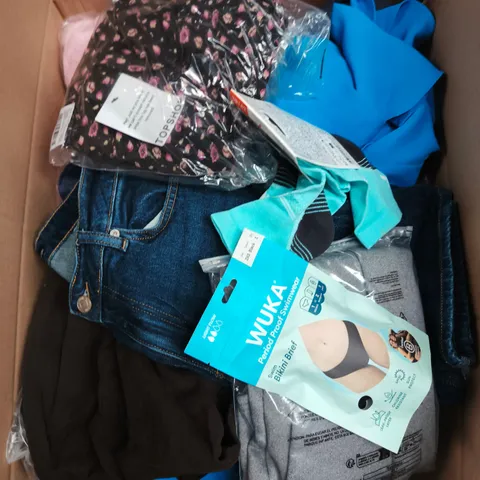 LARGE BOX OF APPROXIMATELY 25 ASSORTED CLOTHING ITEMS IN VARIOUS COLOURS, STYLES AND SIZES - COLLECTION ONLY