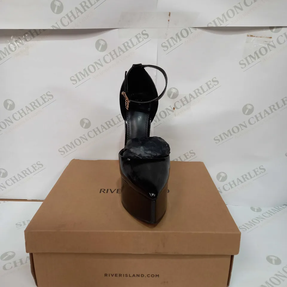 RIVER ISLAND JAZZY IN BLACK - UK 4 