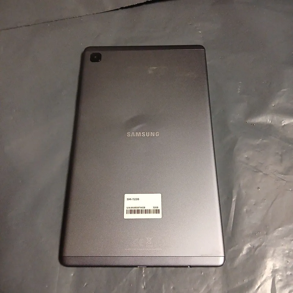 SAMSUNG GALAXY TABLET SM-T220 32GB – SPACE GREY