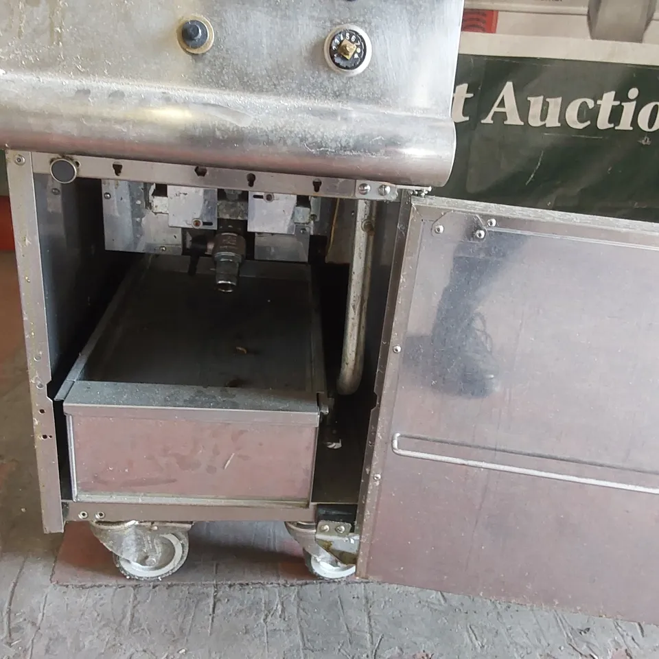 BARON 9FRI/G415 COMMERCIAL GAS FRYER