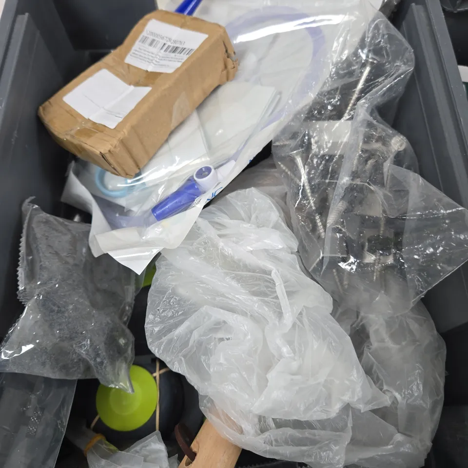 APPROXIMATELY 15 ASSORTED HOUSEHOLD PRODUCTS TO INCLUDE MANICURE SET, SHEARS, DRILL BITS ETC