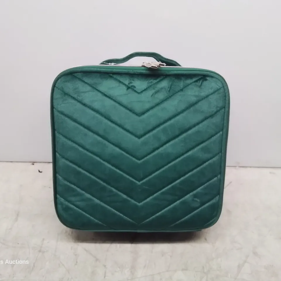 BOXED TILI LARGE MAKEUP ORGANISER - GREEN (1 BOX)