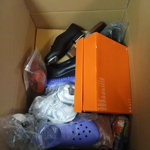 BOX OF APPROXIMATELY 15 ASSORTED PAIRS OF SHOES IN VARIOUS STYLES , COLOURS AND SIZES 