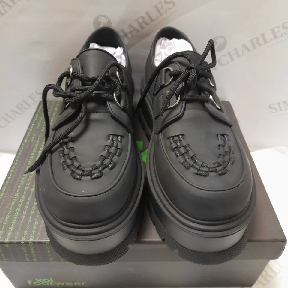 KOI THE CONSPIRATOR BLACK CREEPERS - SIZE 6