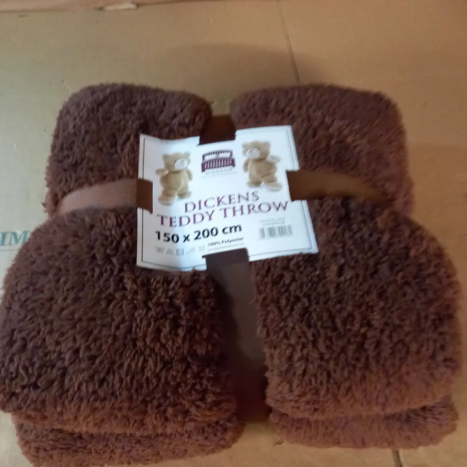 DICKENS TEDDY THROW IN BROWN - 150X200CM