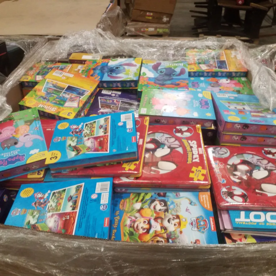 PALLET CONTAINING LARGE QUANTITY OF ASSORTED CHILDRENS ACTIVITY BOOKS