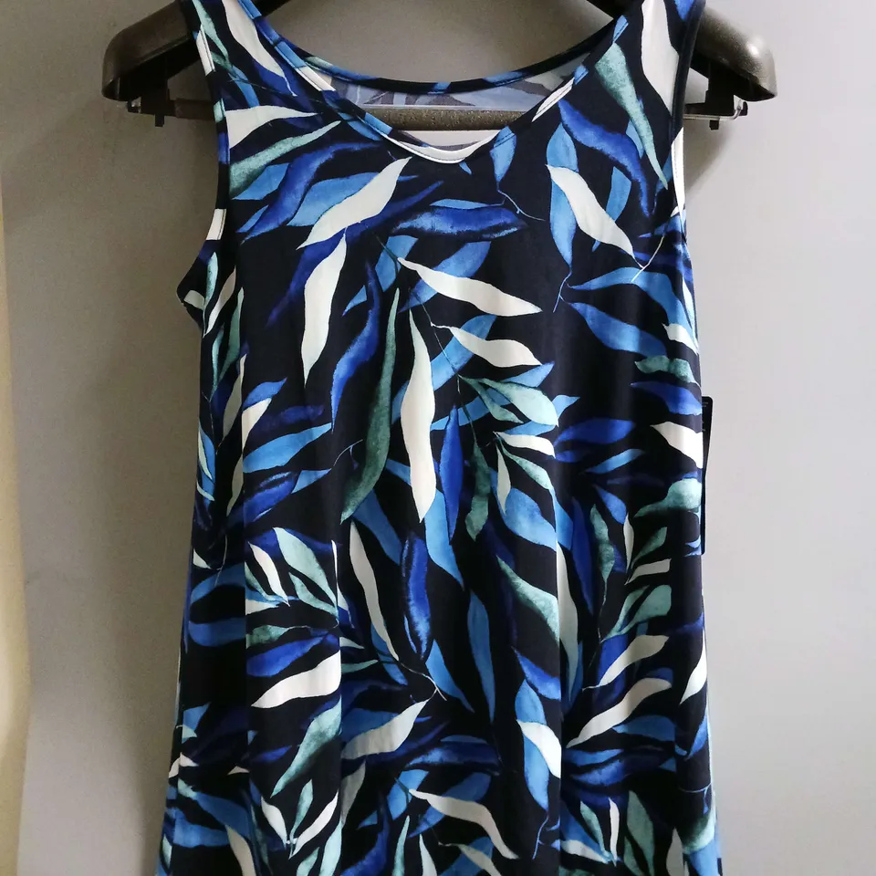 APPROXIMATELY 20 LADIES CLOTHING ITEMS TO INCLUDE TOPS AND CARDIGANS