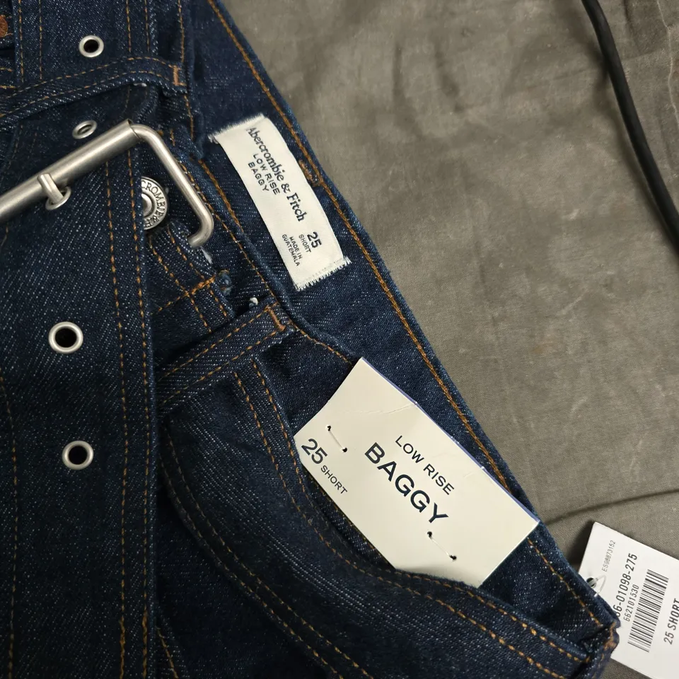 ABERCROMBIE & FITCH LOW RISE BAGGY JEANS – UK 8 (US 25 SHORT)