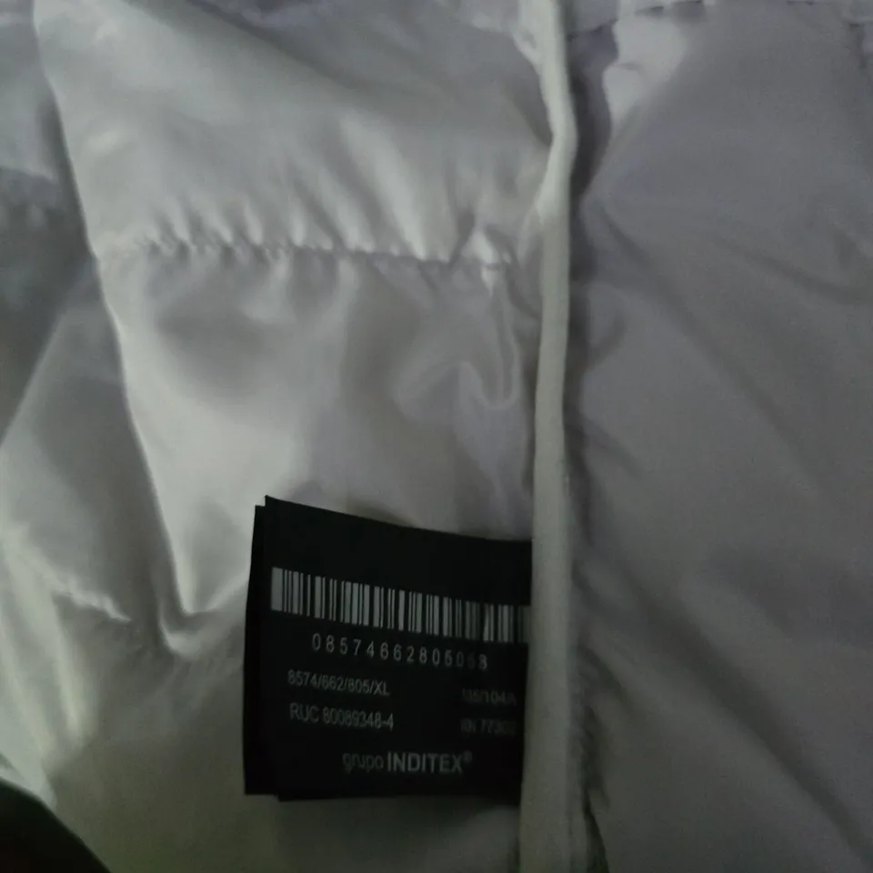 ZARA WHITE QUILTED PUFFER JACKET – WOMEN'S, UK 16 (EU XL / US XL)