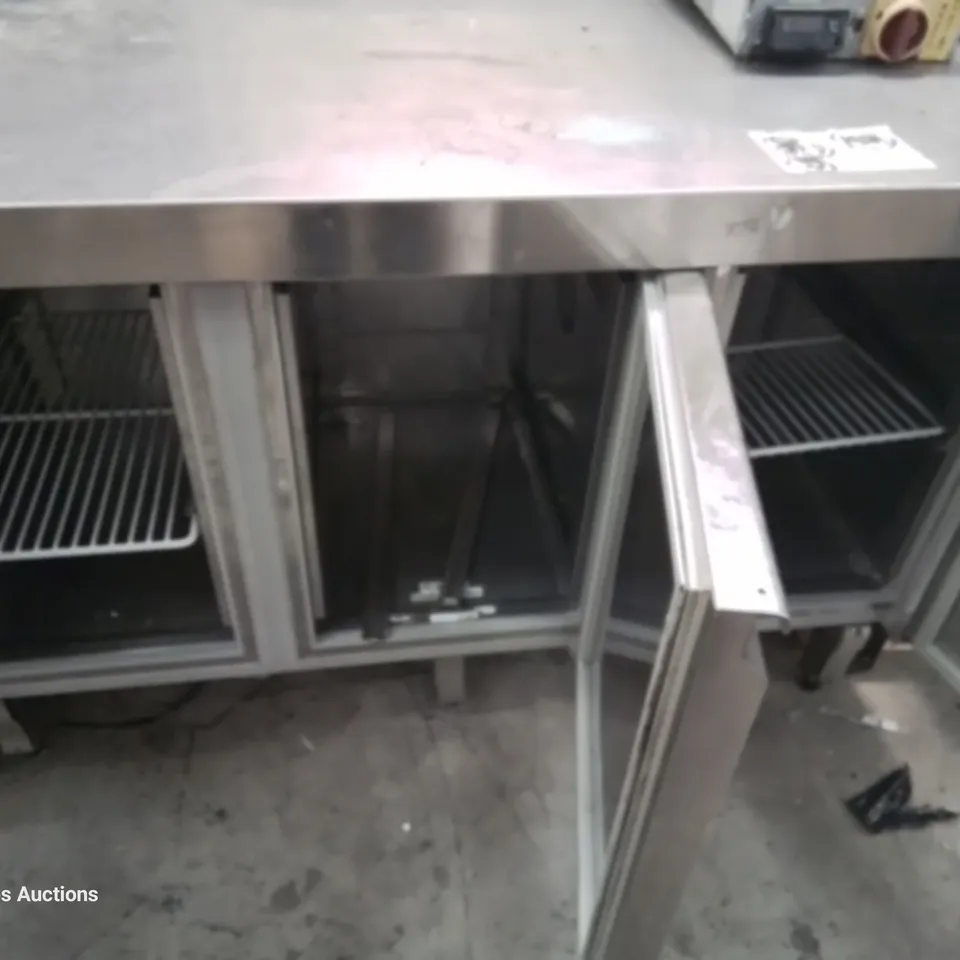 TRIPLE DOOR COUNTER FRIDGE