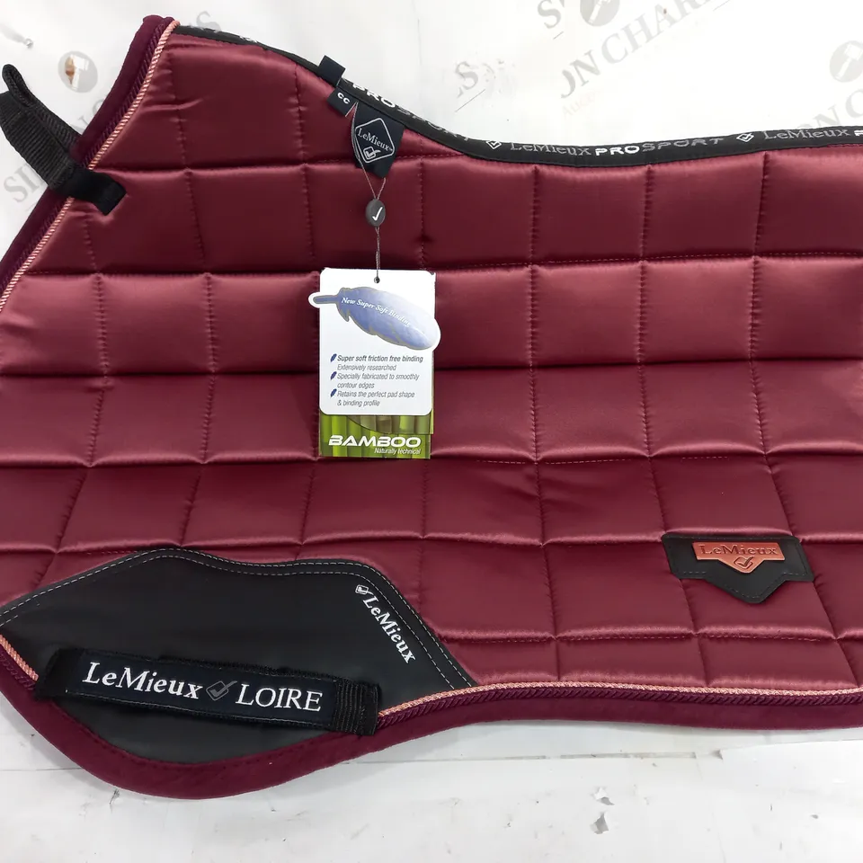 LEMIEUX LOIRE SATIN CLASSIC CLOSE CONTACT SQUARE PAD FOR HORSE