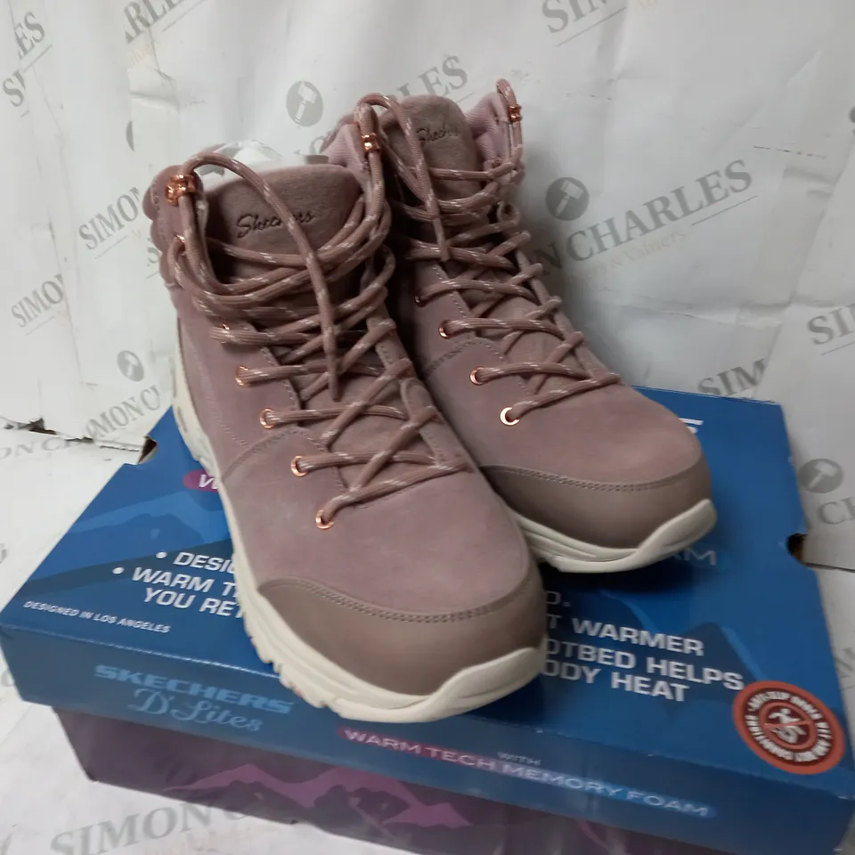 SKECHERS BLUSH SUEDE BOOTS - SIZE 7