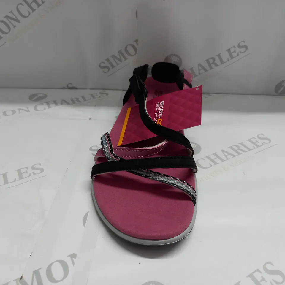 REGATTA LADY ROMA SANDALS SIZE 6