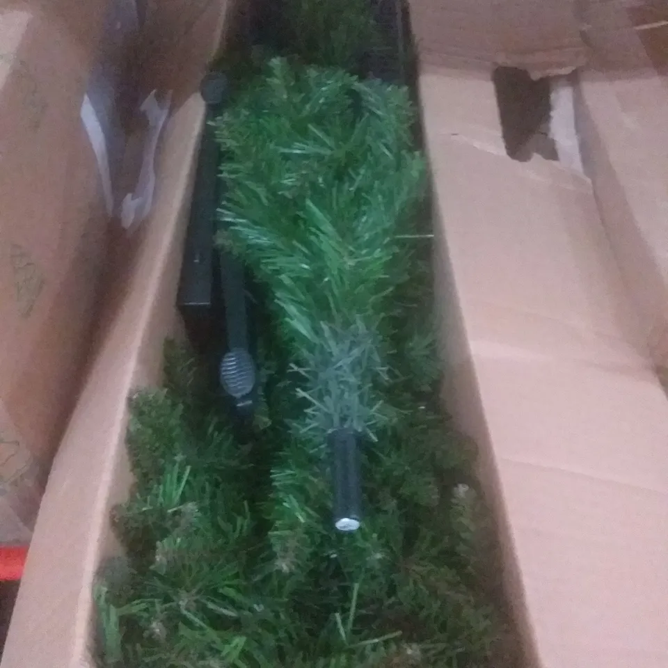 BOXED NORWAY SPRUCE 180CM CHRISTMAS TREE