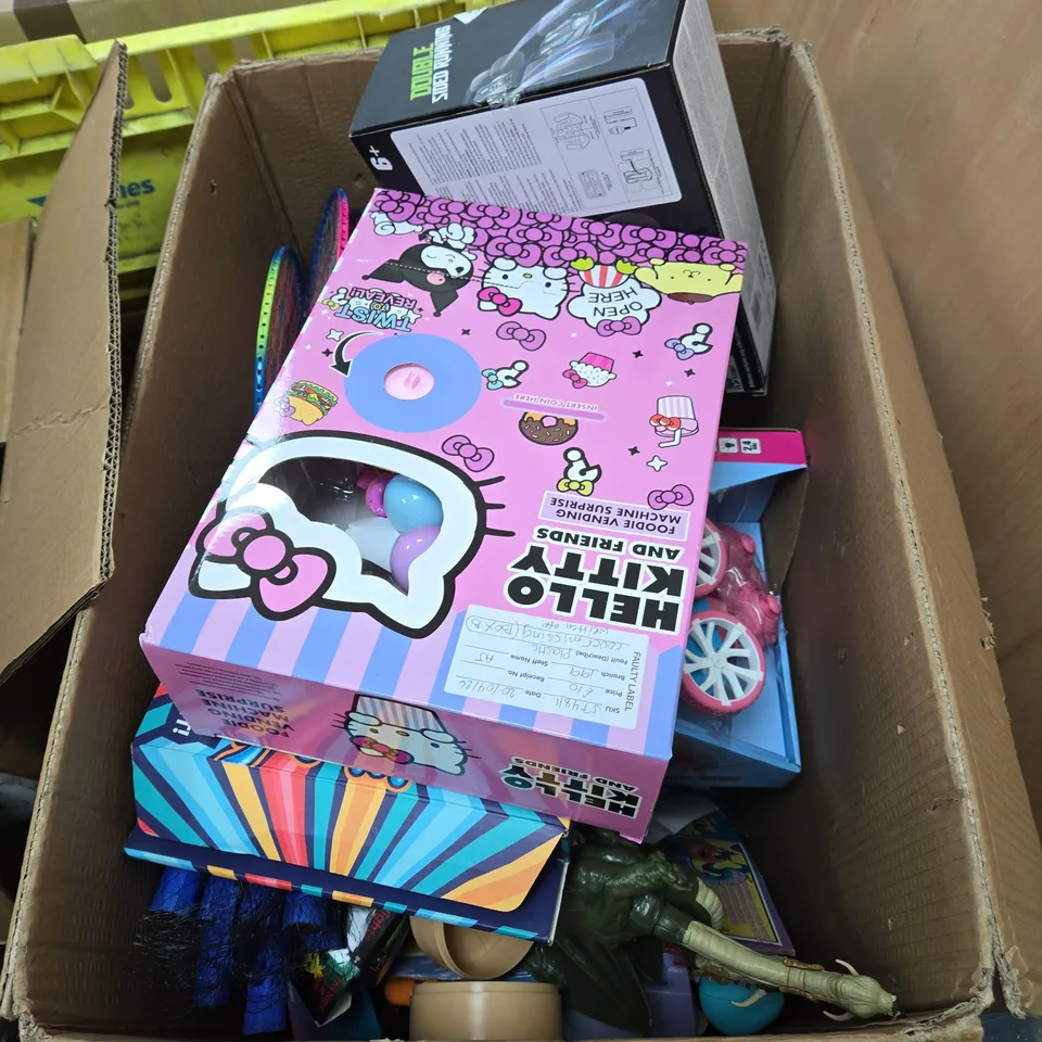 BOX OF APPROXIMATELY 10 ASSORTED TOYS INCLUDING HELLO KITTY AND FRIENDS FOODIE VENDING MACHINE SURPRISE, SWALLOW YOUR WORDS AND 360 RC STUNT CAR