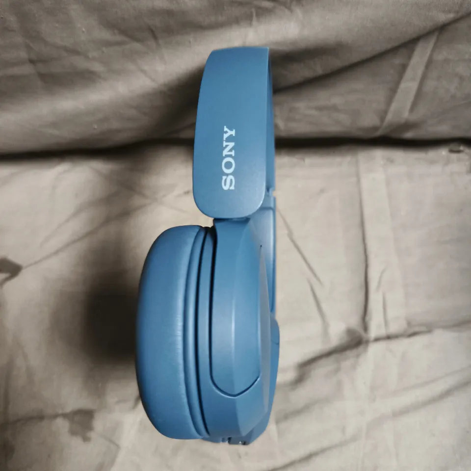 SONY OVER-EAR HEADPHONES – LIGHT BLUE (VERIFY MODEL)