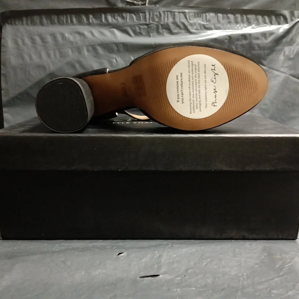 BOXED PAIR OF PHASE EIGHT SUEDE PLATFORM BLOCK HEELS IN BLACK SIZE UK 5