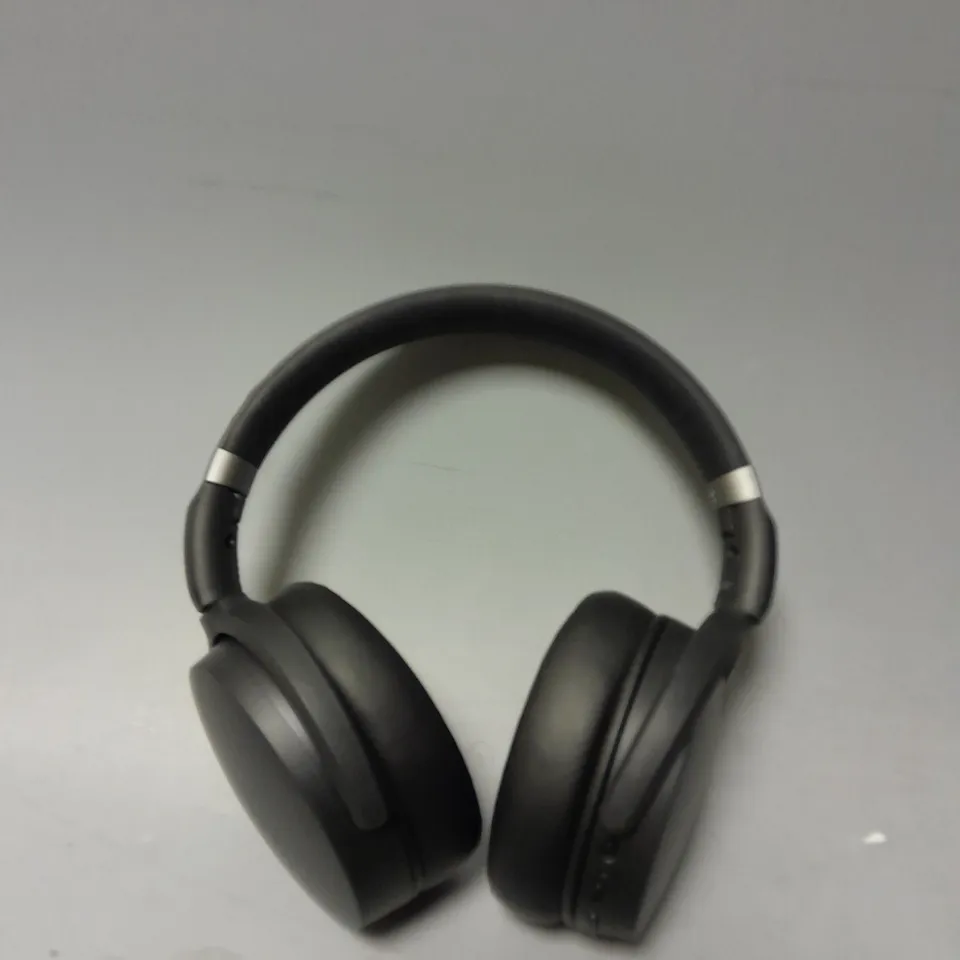 SENNHEISER HD 450BT BLACK HEADPHONES