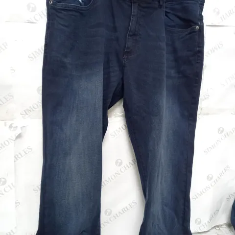 LAMBRETTA CARGO SHORTS NAVY - SIZE 34R