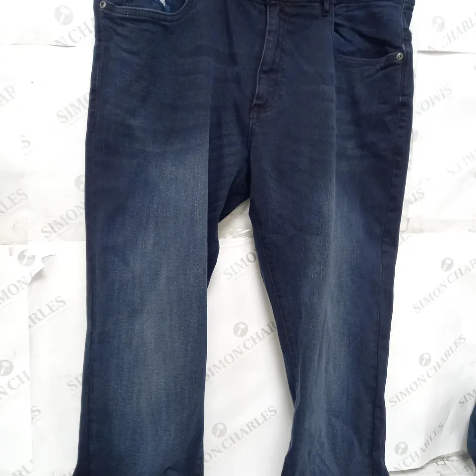 LAMBRETTA CARGO SHORTS NAVY - SIZE 34R