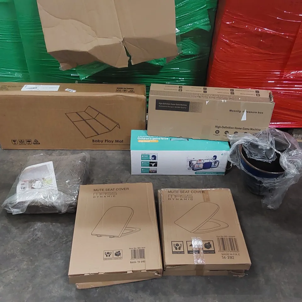 PALLET OF ASSORTED CONSUMER PRODUCTS TO INCLUDE: BABY PLAY MAT, CHILDREN'S PLAYPEN, HOME GAME MACHINE, TOILET SEATS, RUG, PLANT POT ECT