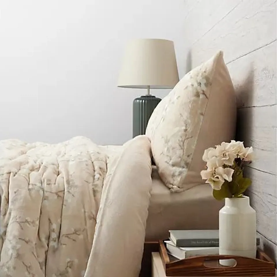 OUTLET COZEE HOME VELVETSOFT CHERRY BLOSSOM 4 PIECE DUVET SET