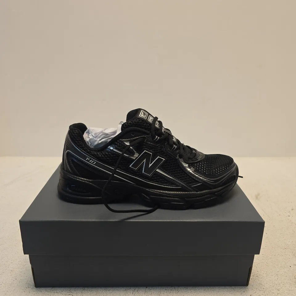 NEW BALANCE U740BM2 BLACK RUNNING SHOES – UK 8 (US 8.5)