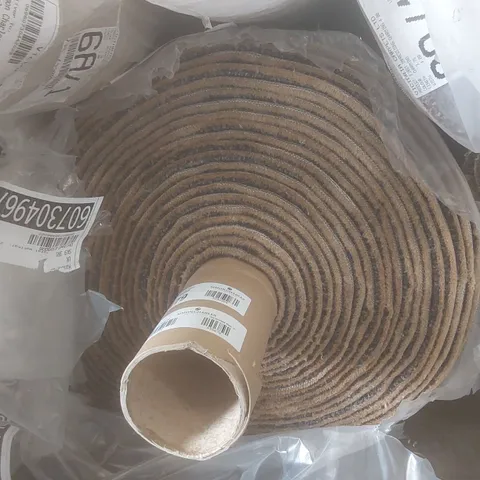 ROLL OF QUALITY SOVEREIGN WILTON PLAID 06 CARPET // SIZE: APPROX 4 X 25m