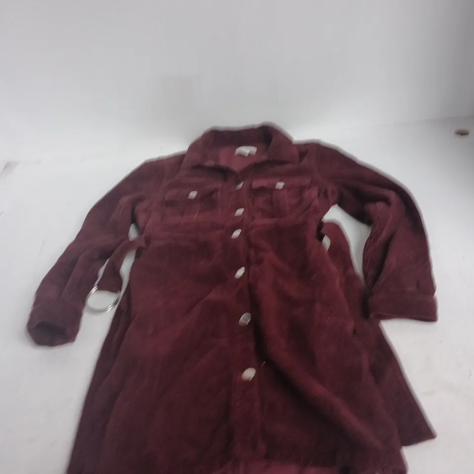 BOX OF APPROXIMATELY 25 ASSORTED CLOTHING TO INCLUDE: TOPSHOP DRESS