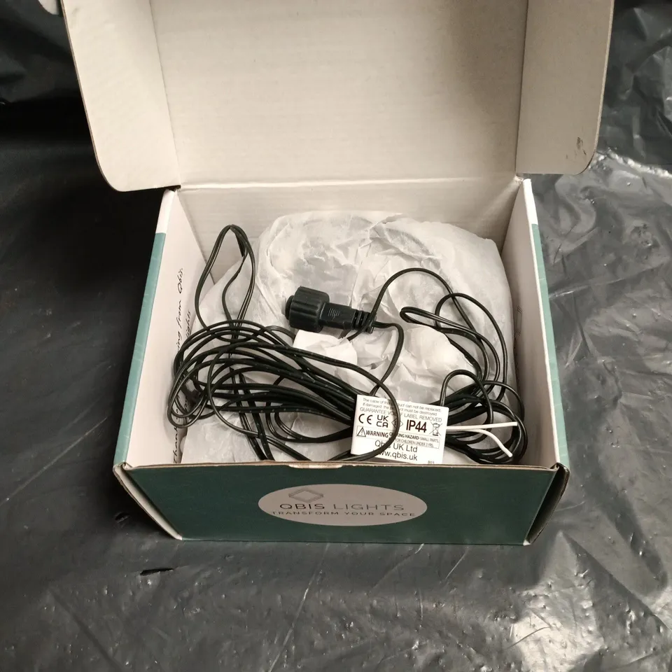 OBIS LIGHTS WARM WHITE BERRY CLUSTER LIGHTS – 240 LIGHTS ON BLACK WIRE 