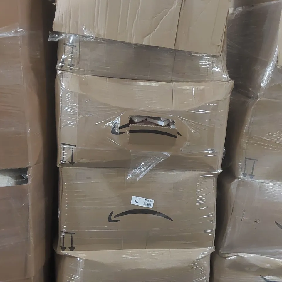 PALLET CONTAINING A LARGE QUANTITY OF ASSORTED PHONE CASES