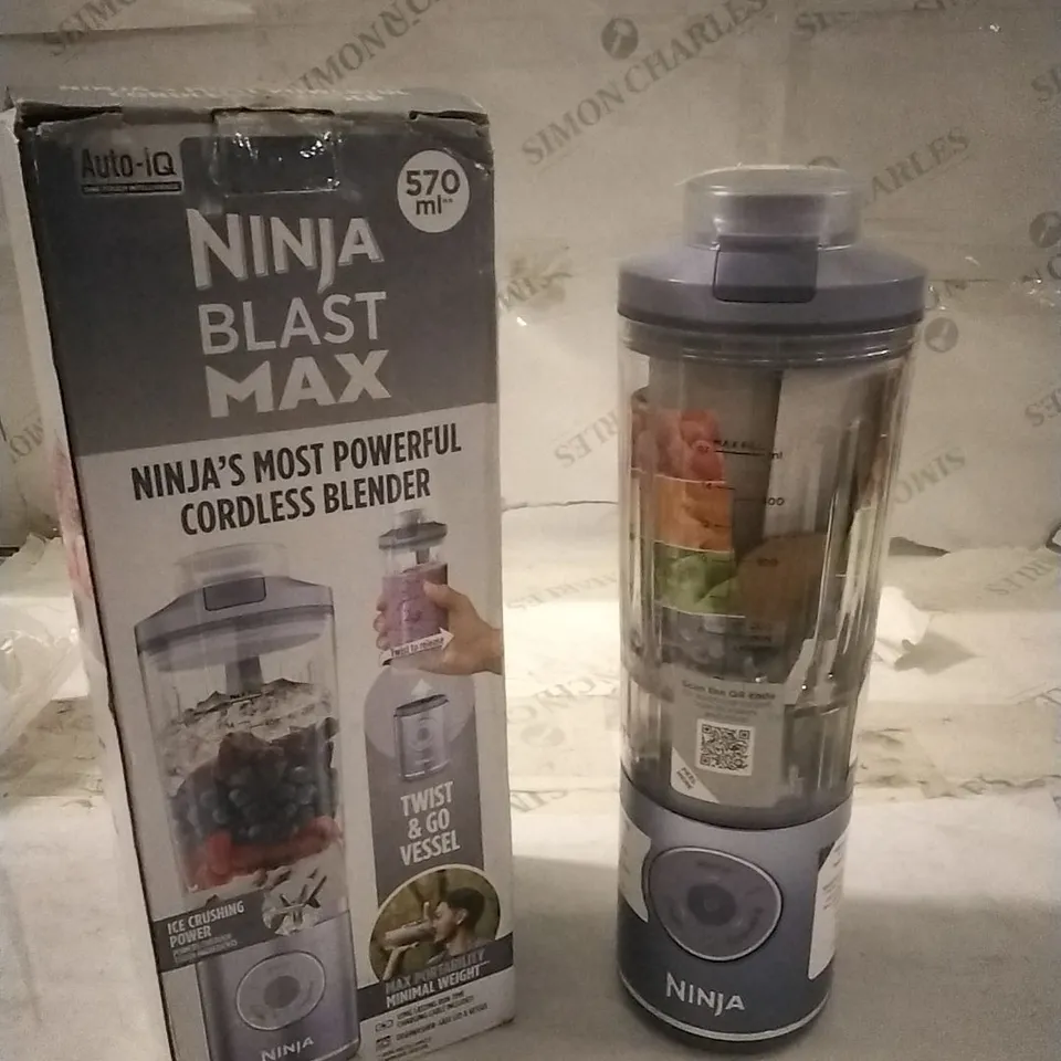 BOXED NINJA BLAST CORDLESS BLENDER 