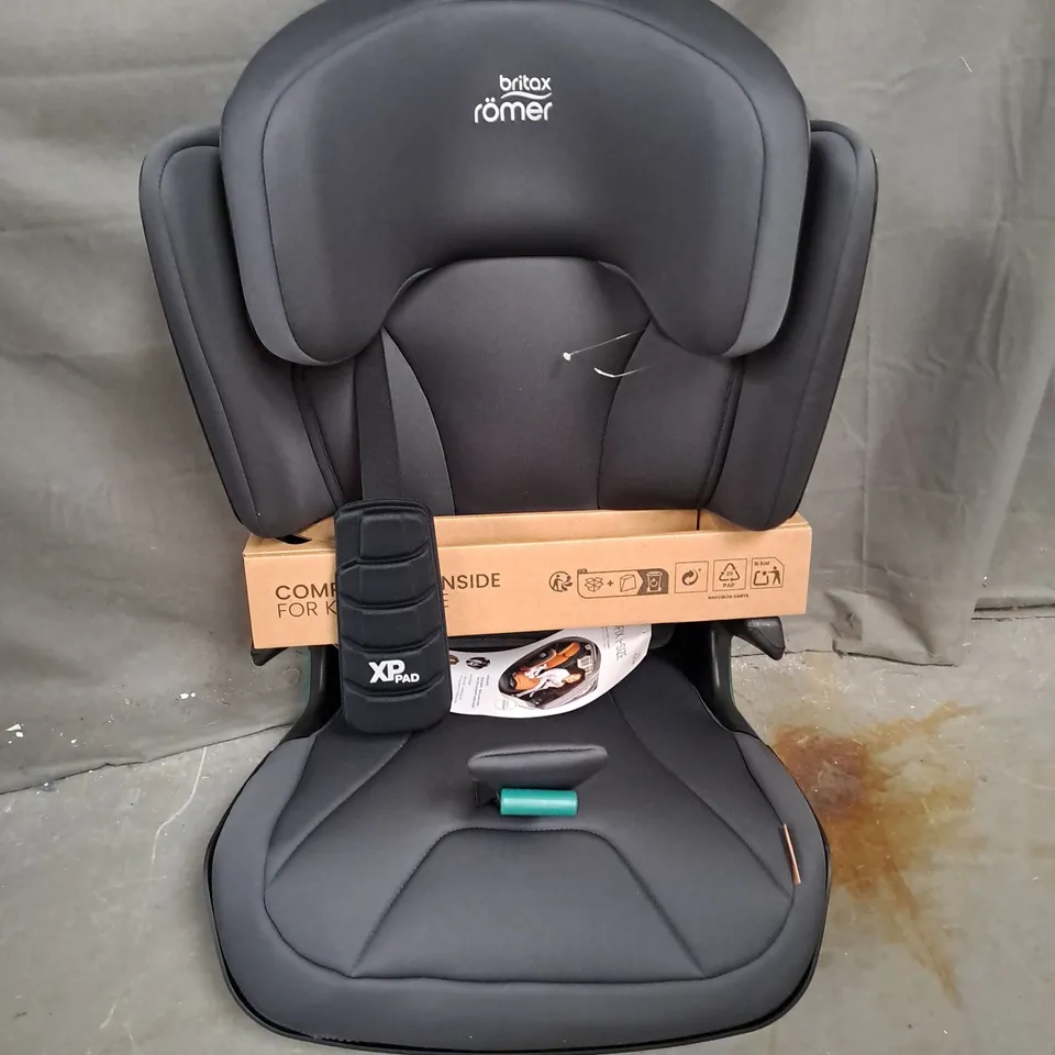 BRITAX ROMER KIDFIX I-SIZE CAR SEAT IN STORM GREY - COLLECTION ONLY
