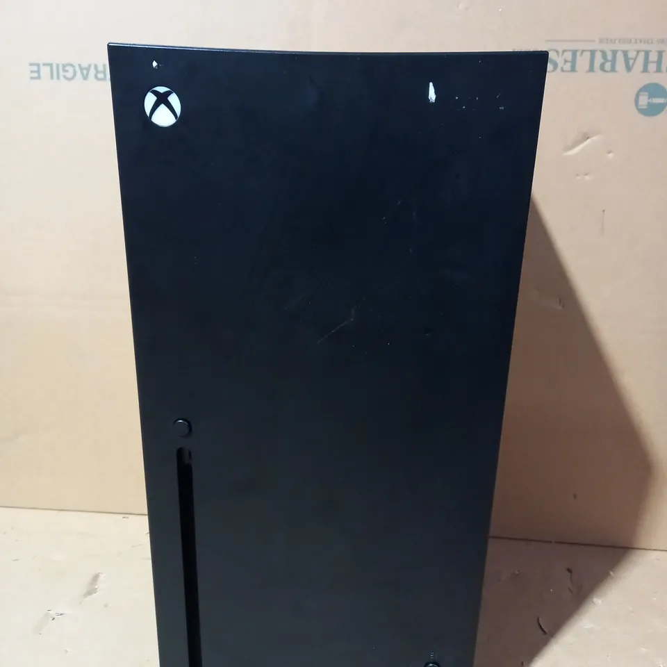 UKONIC XBOX SERIES X REPLICA MINI FRIDGE