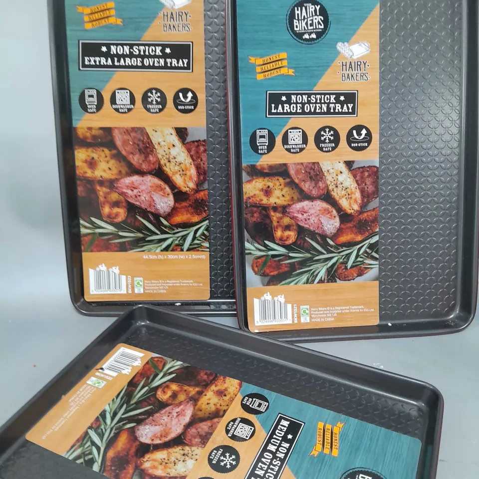 3 X HAIRY BIKERS NON STICK OVEN TRAYS TO INCLUDE EXTRA LARGE, LARGE AND MEDIUM