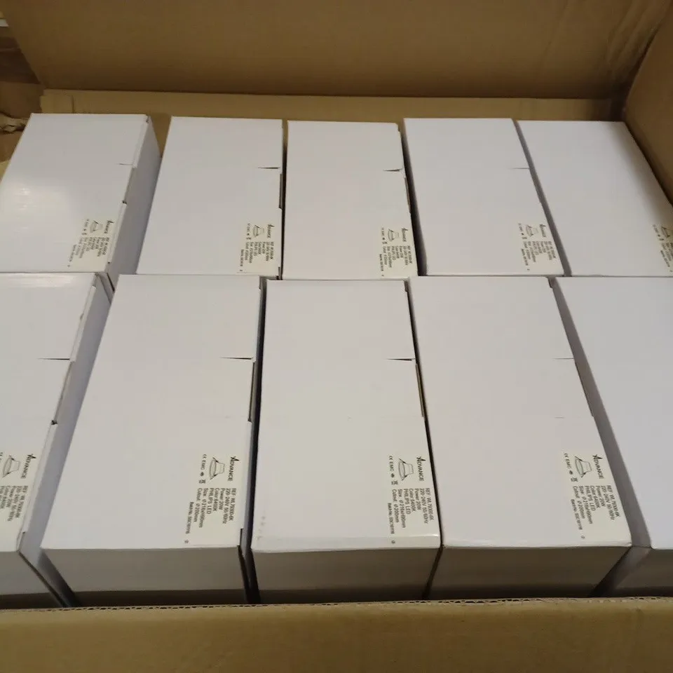 LOT OF APPROXIMATELY 20 LED ROUND 20W DOWNLIGHTS 6K (WL79300-6K) 