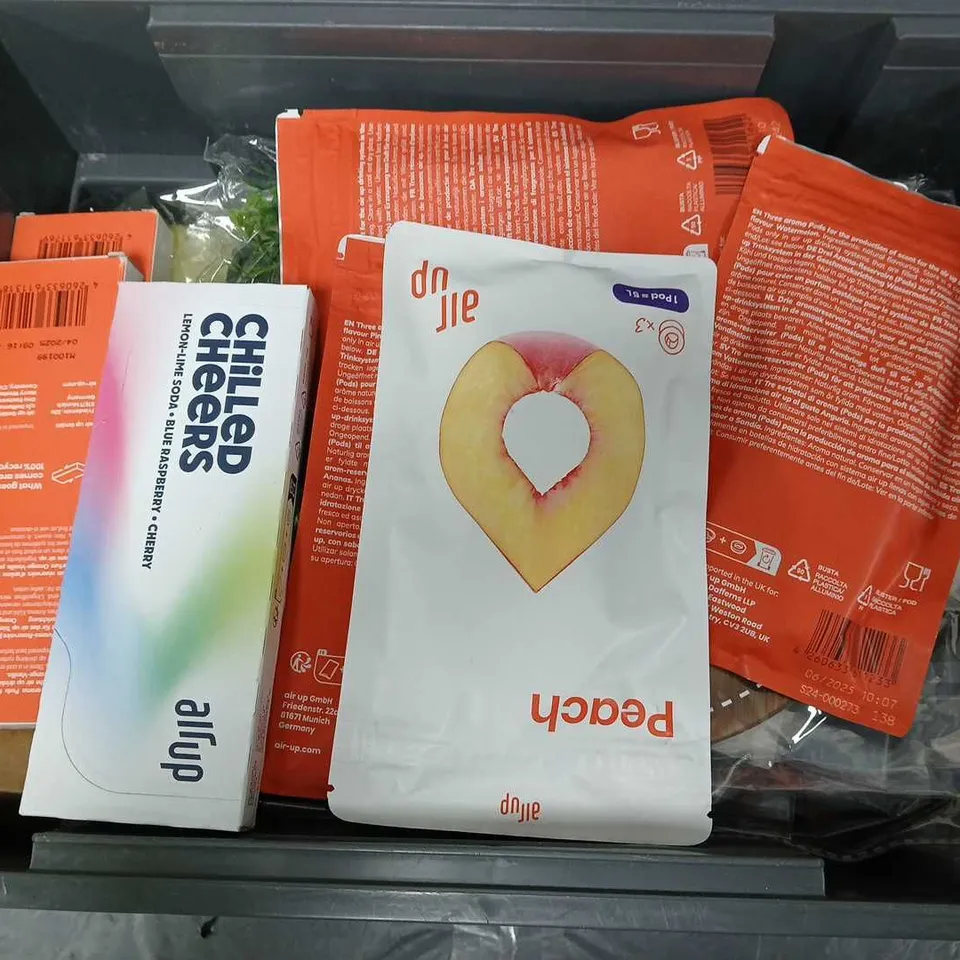 APPROXIMATELY 12 ASSORTED HOUSEHOLD ITEMS TO INCLUDE AIRUP PODS, SPONGES, CERAMIC TILE MARKER, ETC